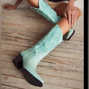 Jeffery Campbell Dagget Western boots NWT - size 7 turquoise